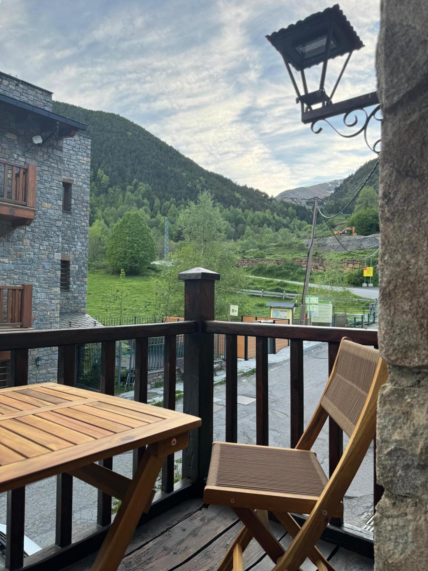 Hotel Valls Valira Os de Civís Exterior foto